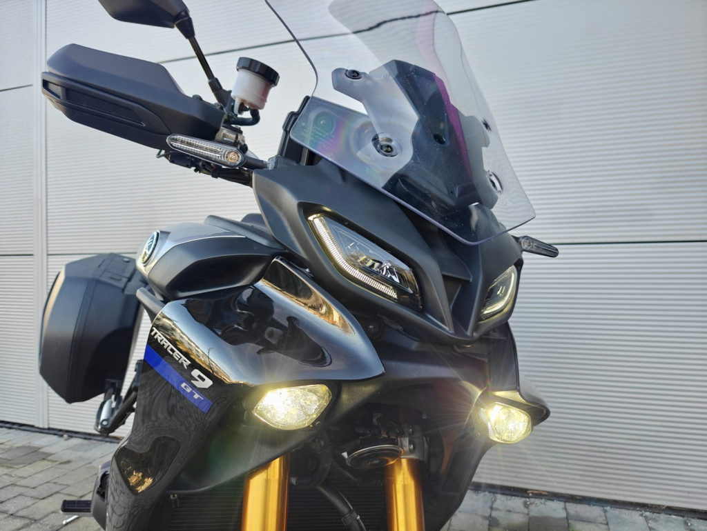 YAMAHA TRACER