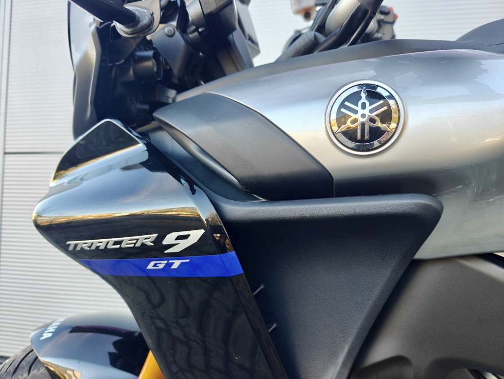 YAMAHA TRACER