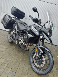 TRIUMPH TIGER 900