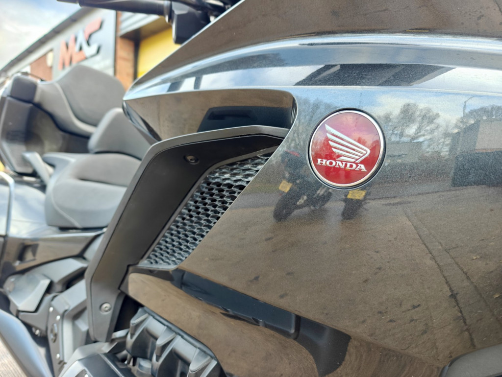 HONDA GL1800 Goldwing