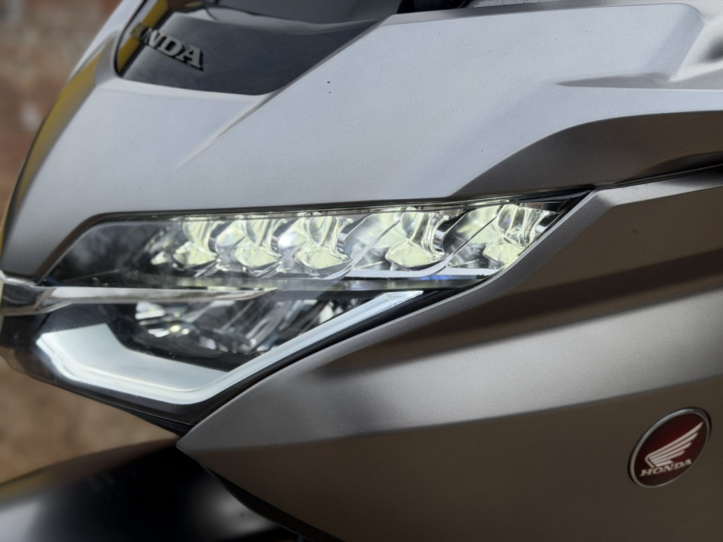 HONDA GL1800 GOLD WING