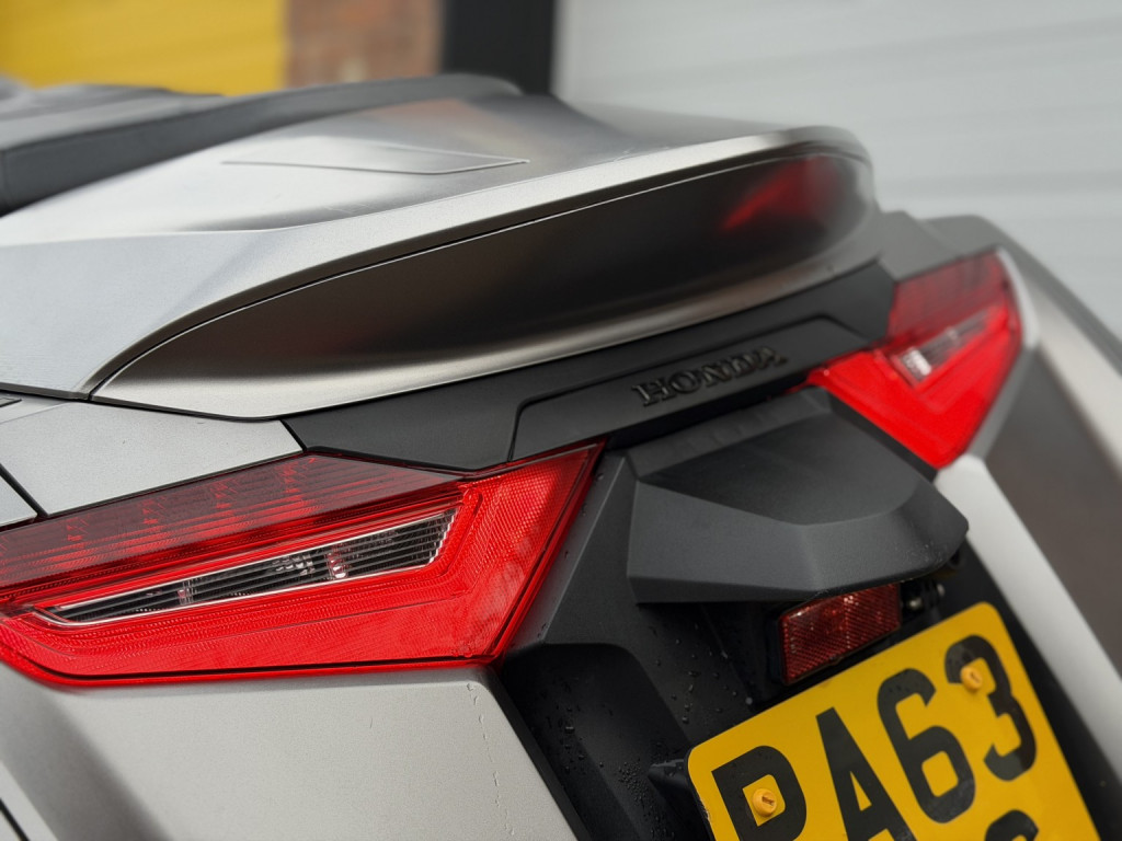 HONDA GL1800 GOLD WING