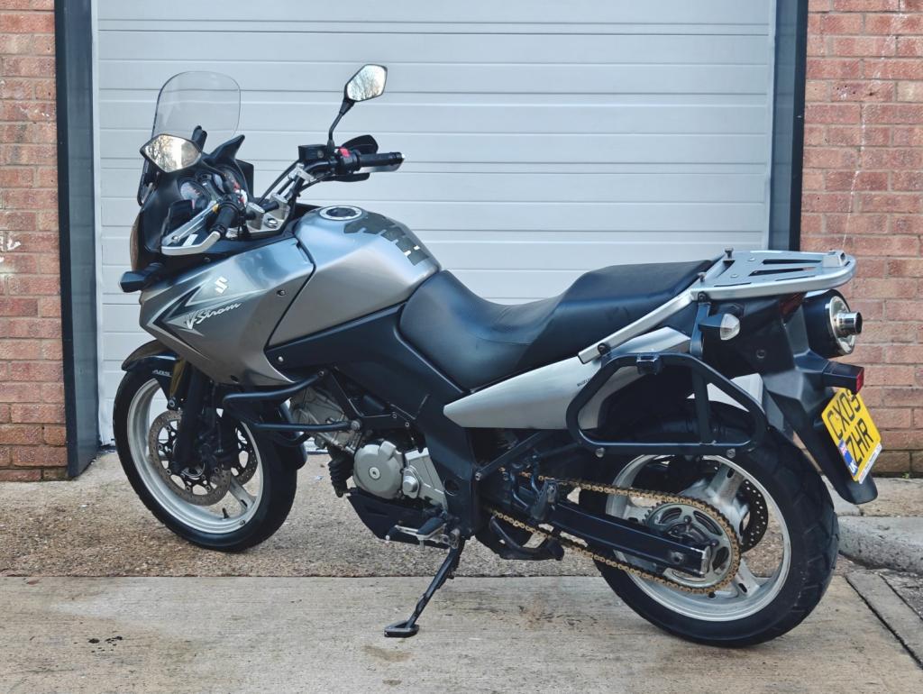 SUZUKI V-STROM 650