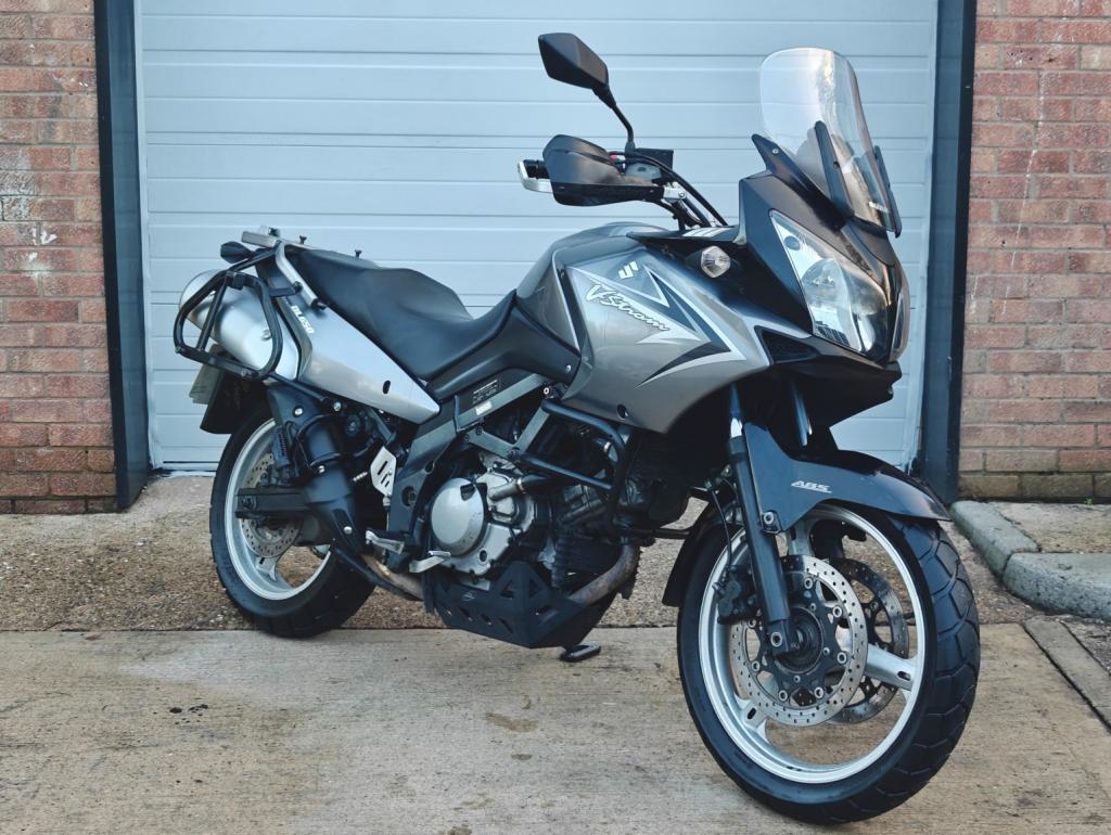 SUZUKI V-STROM 650