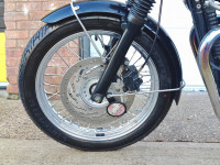 TRIUMPH BONNEVILLE T100