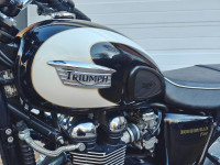 TRIUMPH BONNEVILLE T100