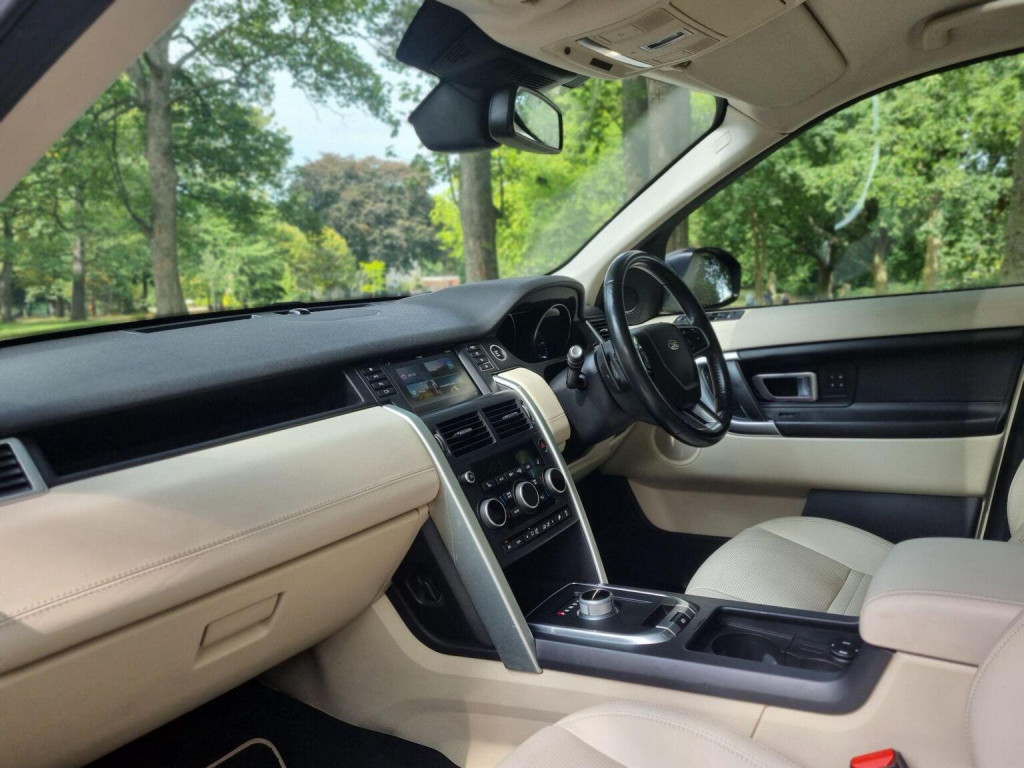 LAND ROVER DISCOVERY SPORT