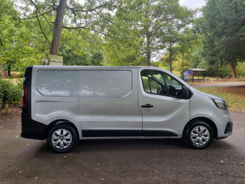 RENAULT TRAFIC
