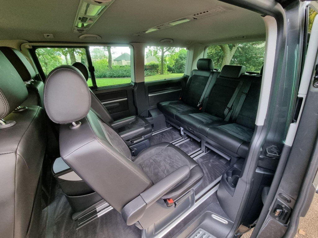 VOLKSWAGEN CARAVELLE