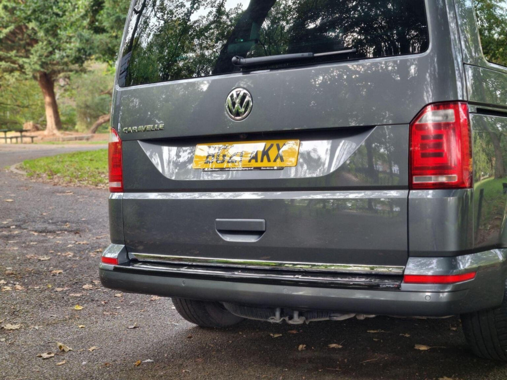 VOLKSWAGEN CARAVELLE