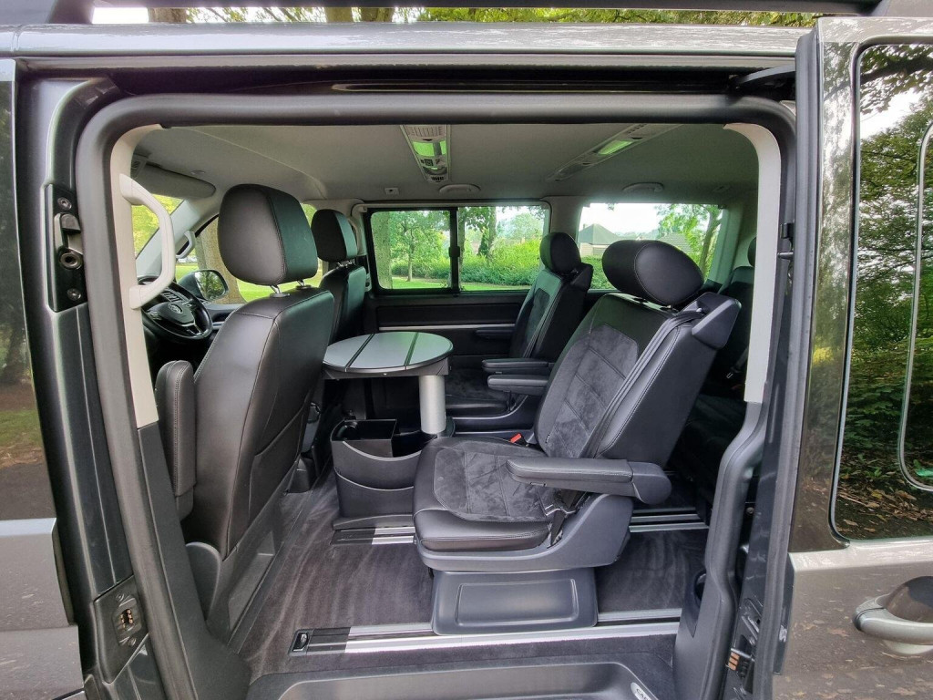 VOLKSWAGEN CARAVELLE