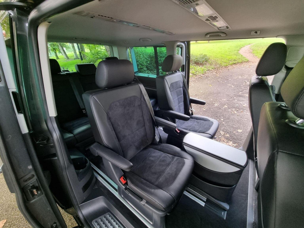 VOLKSWAGEN CARAVELLE