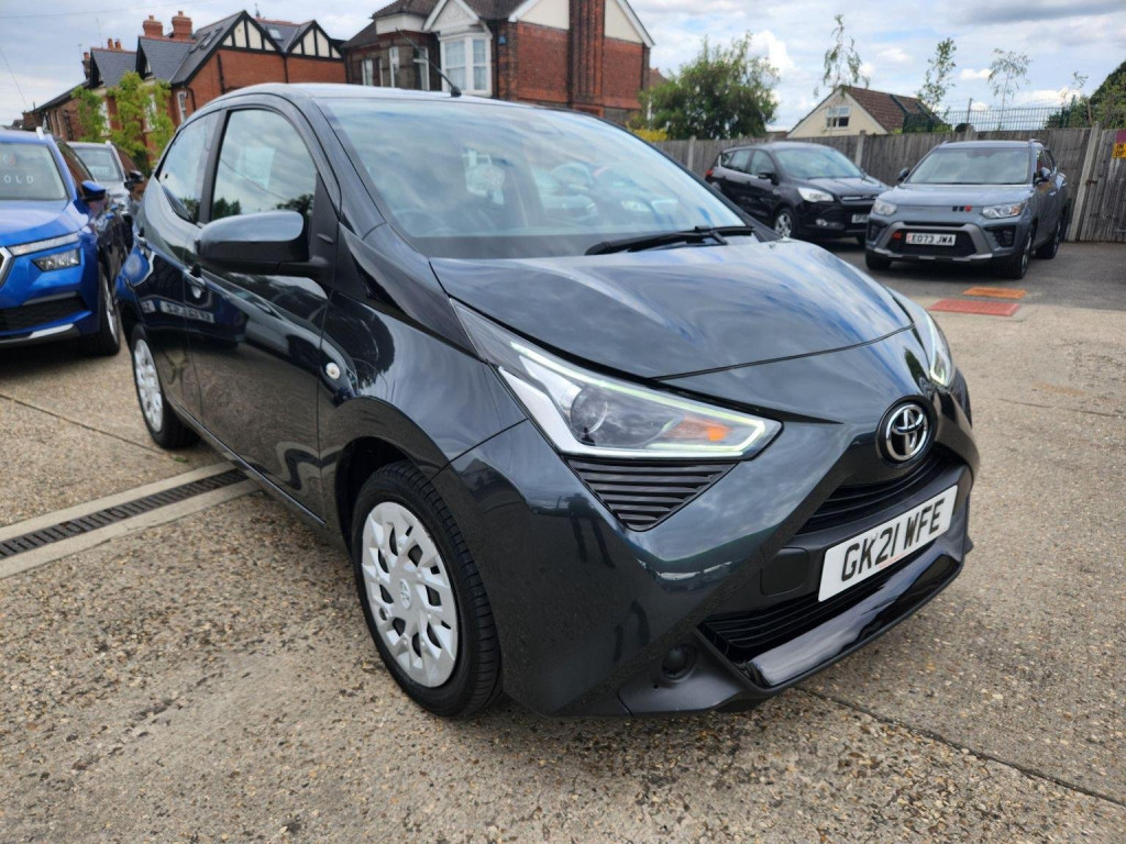 TOYOTA AYGO 1.0 VVT-i x-play Euro 6 5dr (Safety Sense)