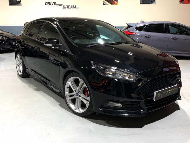 FORD FOCUS 2.0T EcoBoost ST-2 Euro 6 (s/s) 5dr