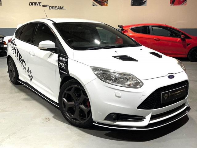 FORD FOCUS 2.0T EcoBoost ST-3 Euro 5 (s/s) 5dr