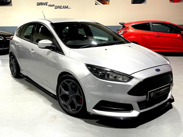 FORD FOCUS 2.0T EcoBoost ST-3 Euro 6 (s/s) 5dr