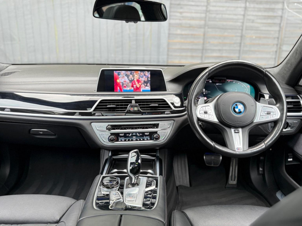BMW 7 SERIES