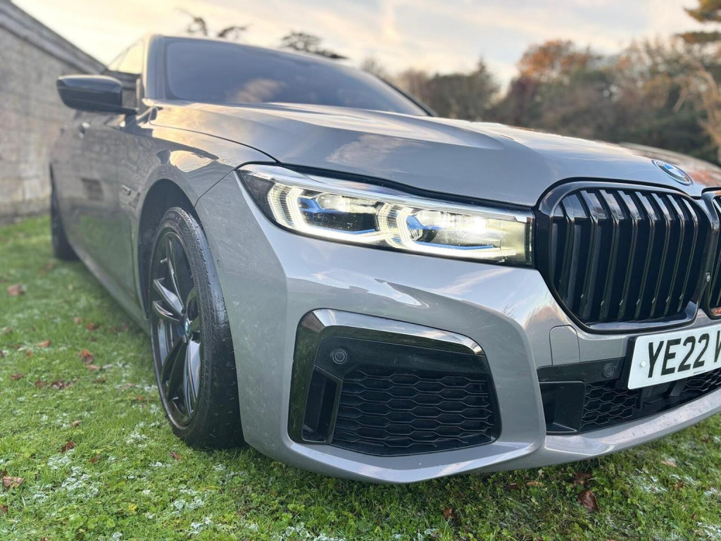 BMW 7 SERIES