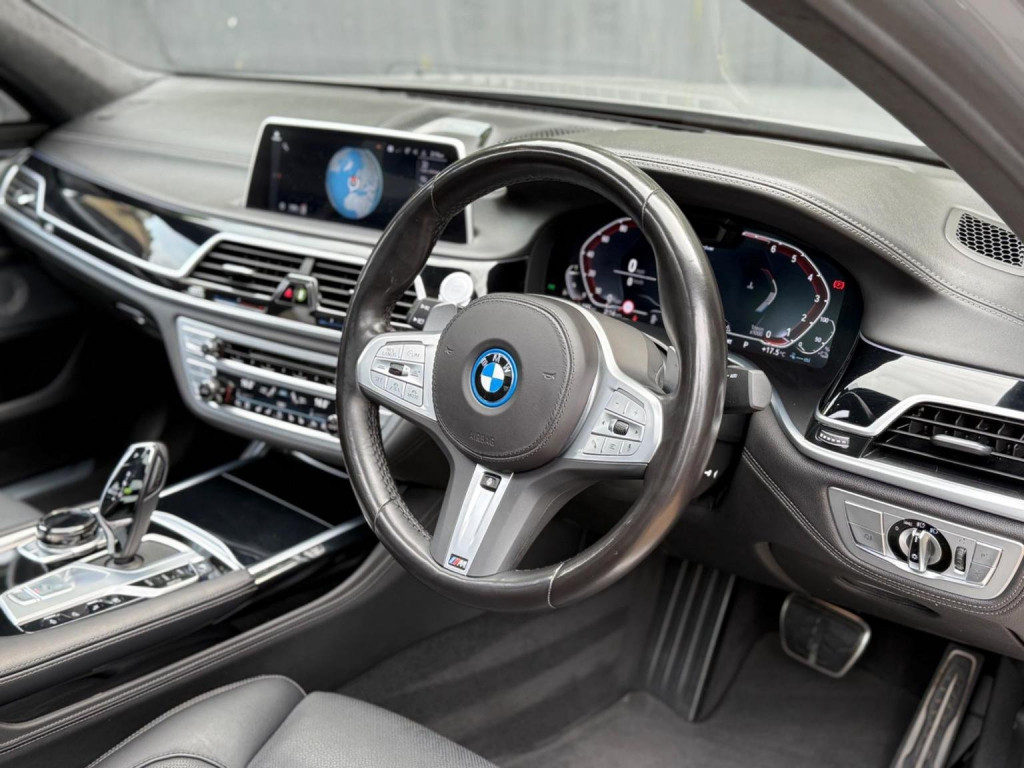 BMW 7 SERIES