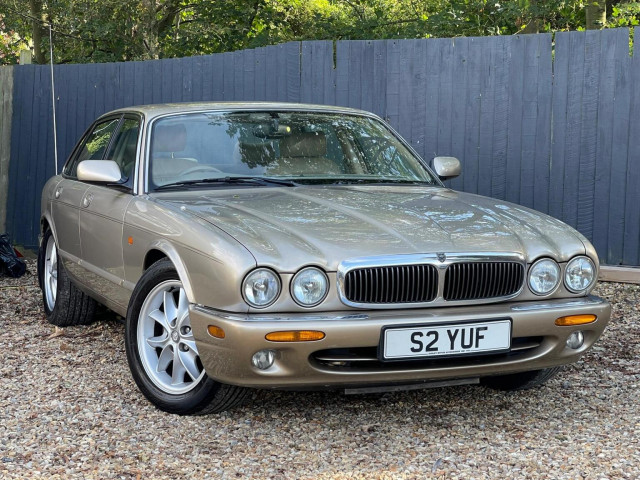 JAGUAR XJ