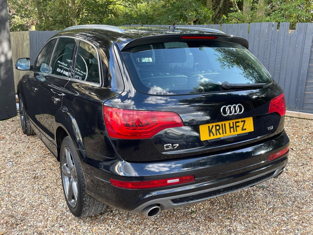 AUDI Q7