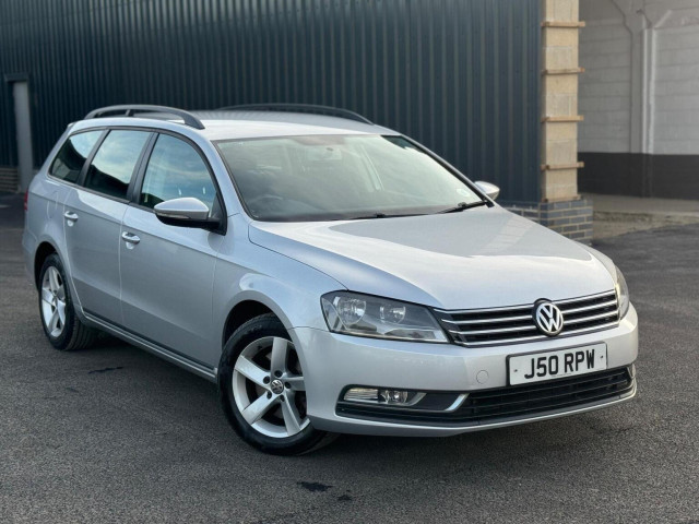 VOLKSWAGEN PASSAT 2.0 TDI BlueMotion Tech S DSG Euro 5 (s/s) 5dr