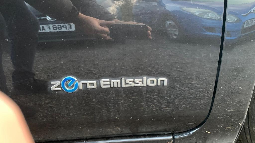 NISSAN LEAF