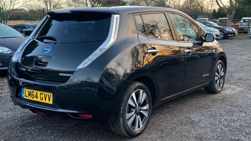 NISSAN LEAF