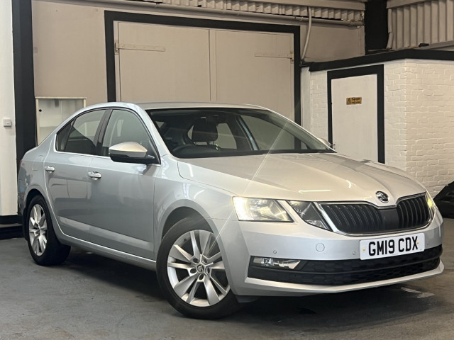 SKODA OCTAVIA 1.6 TDI SCR SE Technology