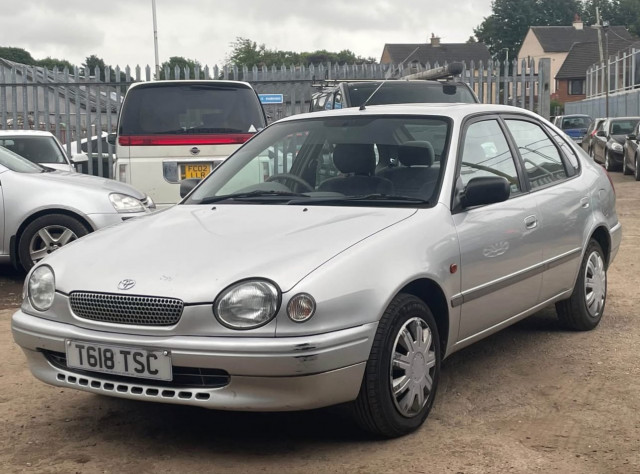 TOYOTA COROLLA 1.3 GS